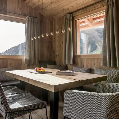 Cooper I Diamantidi - Modern Mountain In The Dolomites *