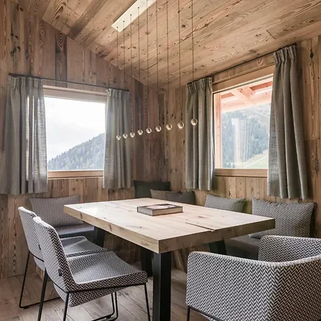 Cooper I Diamantidi - Modern Mountain In The Dolomites Obereggen